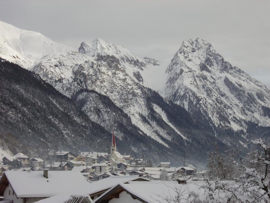 Burgerhof Villa Pettneu am Arlberg Buitenkant foto