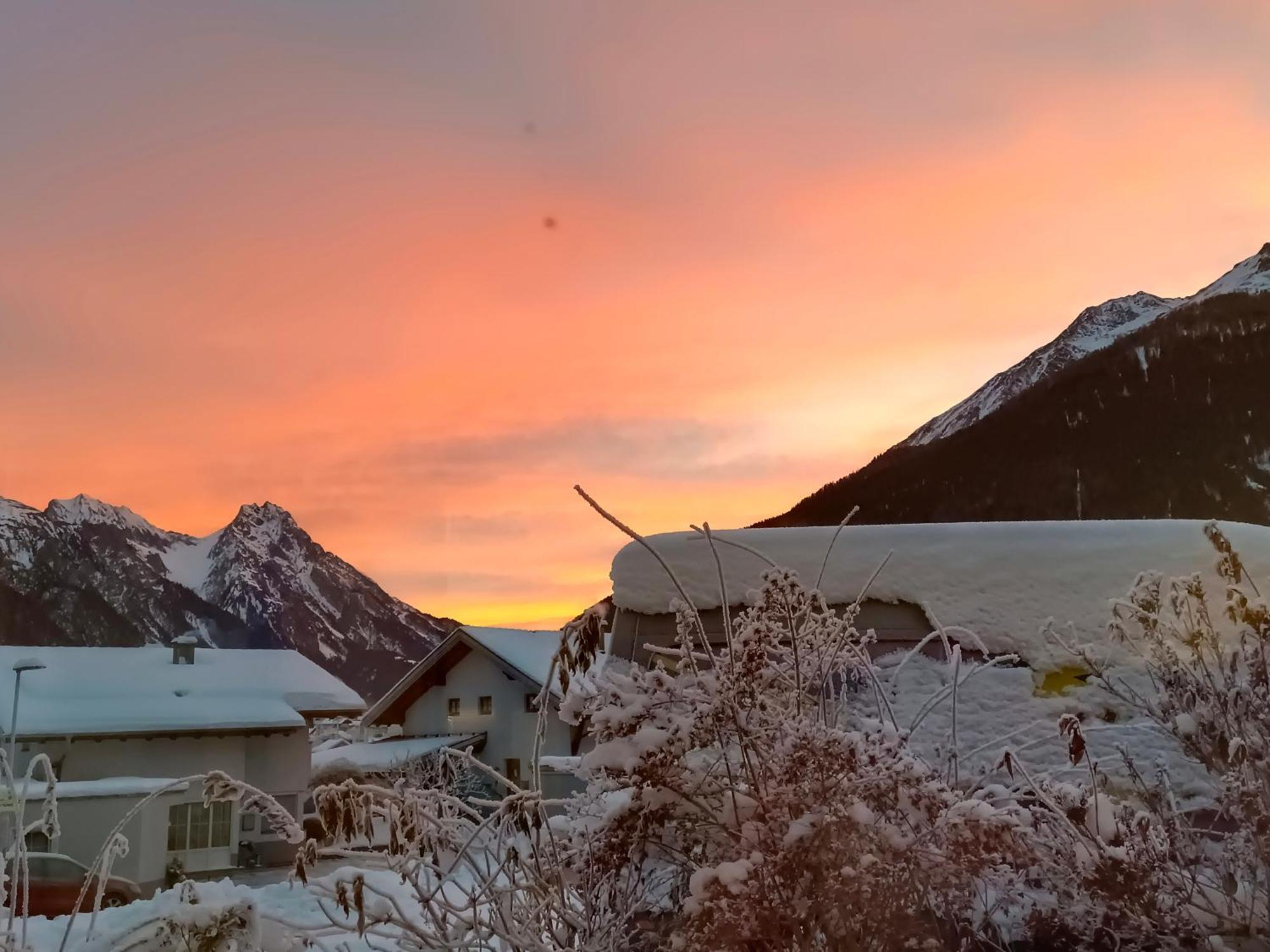 Burgerhof Villa Pettneu am Arlberg Buitenkant foto