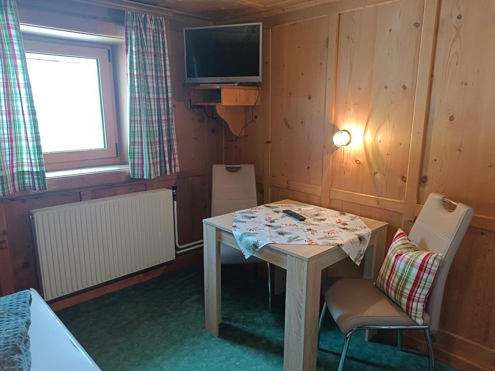 Burgerhof Villa Pettneu am Arlberg Buitenkant foto